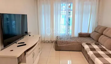Sobrado á venda Jardim Aeroporto de 180m², 3 dormitórios e 2 vagas de garagem