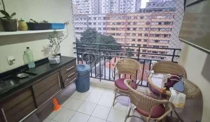 Apartamento à venda no bairro Ipiranga de 2 dormitórios e 1 vaga