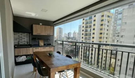 Apartamento à venda no bairro Saúde, 2 dormitórios, 1 suíte e 1 vaga, varanda gourmet