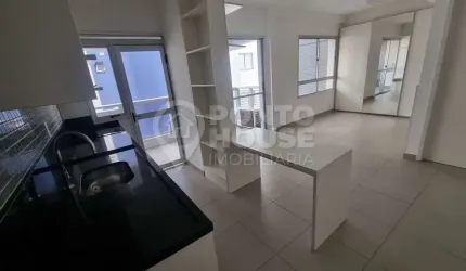 Studio à venda no bairro Saúde 1 dormitório, varanda e 1 vaga determinada fixa
