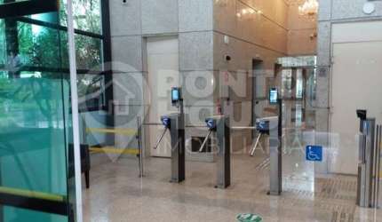 Sala comercial para locação 200 metros do metro brigadeiro 60m², 4 vagas
