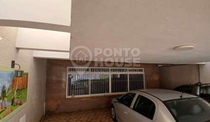 Sobrado à venda de 370 ², com 2 suítes, 4 vagas e quintal, no Jardim da Saúde