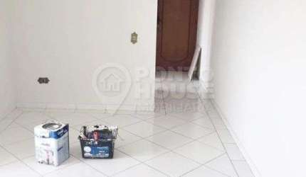 Apartamento à venda no bairro da Vila Gumercindo de 2 dormitórios e 1 vaga