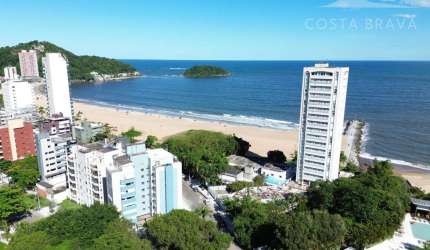 Excelente cobertura duplex na praia mansa de Caiobá.