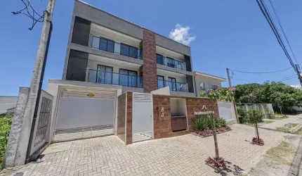 Apartamento novo com cozinha sob medida em Caiobá!