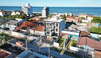Apartamento pertinho da praia do Balneário Perequê!