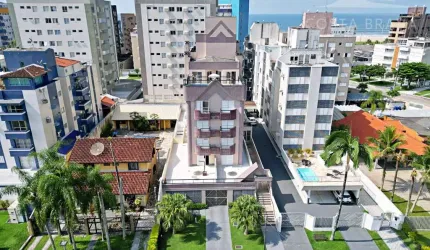 Apartamento de 1 dormitório em Caiobá, prédio com piscina