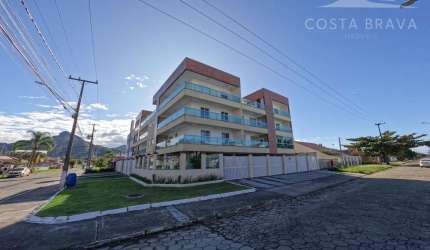 Cobertura linear com amplo terraço, nova!