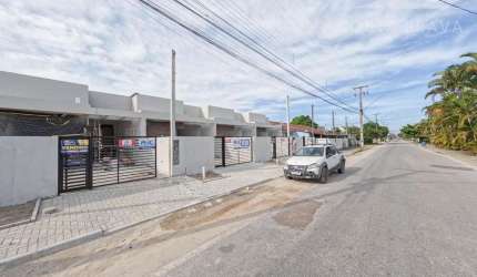 A casa possui ótimo padrão de acabamento.