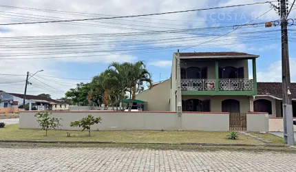 Sobrado em Balneário Gaivotas  -  Matinhos