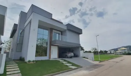 Casa à Venda em Condomínio Fechado – Cachoeira do Bom Jesus, Florianópolis/SC