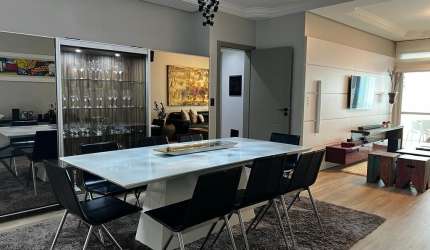 APARTAMENTO DE ALTO PADRÃO NA PRAIA DOS INGLESES