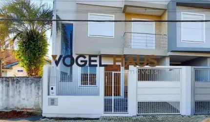 Sobrado novo de 3 Dormitórios sendo 1 Suíte com Sacada