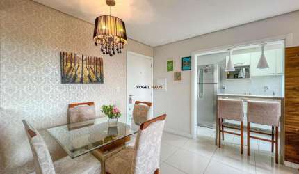 Apartamento mobiliado com ótima localização universitária
