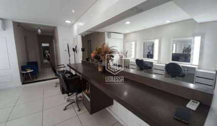 Casa com 3 dormitórios à venda, 224 m² por R$ 770.000 - Vila Tatetuba - São José dos Campos/SP