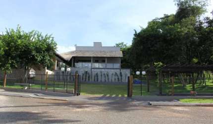 CASA TÉRREA 4Q/2S COND. CHÁCARAS RESERVA DAS AROEIRAS – GO-020 Casa em Condomínio com 4 Quarto(s) e 5 banheiro(s) à Venda, 302 por R$ 1.900.000 no setor Reserva das Aroeiras - Condomínios de Sítios AD