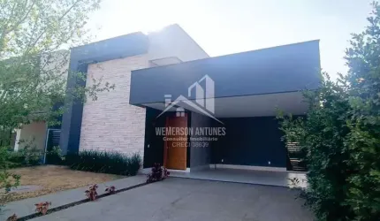 Vendo Casa de 3 Quartos no Portal do Sol Green Casa em Condomínio com 3 Quarto(s) e 4 banheiro(s) à Venda, 219 por R$ 2.100.000 no setor Residencial Goiânia Golfe Clube VN10561