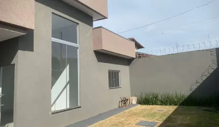 Casa Res. Solar Bougainville- Goiânia-Go Casa de Rua com 3 Quarto(s) e 4 banheiro(s) à Venda, 140 por R$ 550.000 no setor Residencial Solar Bougainville AD11927