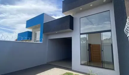 Casa 3 Quarto Aparecida de Goiânia Casa de Rua com 3 Quarto(s) e 2 banheiro(s) à Venda, 195 por R$ 340.000 no setor Parque Hayala TA12349