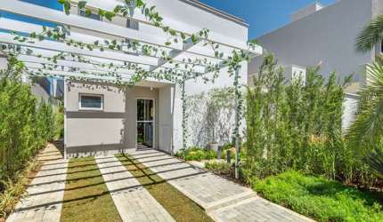 Ágio Casa Jardins Berlim Casa em Condomínio com 4 Quarto(s) e 4 banheiro(s) à Venda, 150 por R$ 1.100.000 no setor Jardins Berlim AD12618