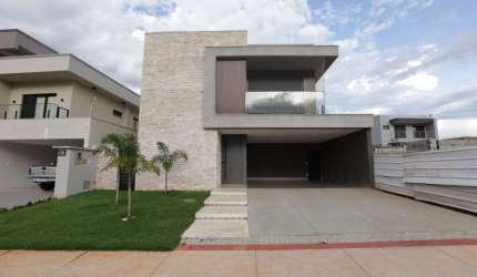 Condomínio ParqueVille Jacarandá Casa em Condomínio com 4 Quarto(s) e 6 banheiro(s) à Venda, 262 por R$ 2.500.000 no setor Residencial Parqville Jacarandá IN16227