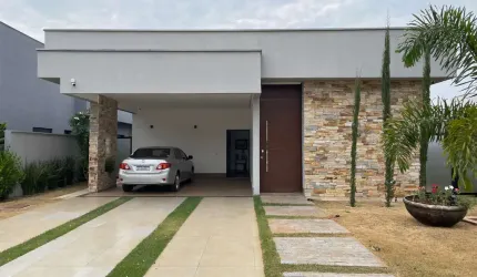 PORTAL DO SOL GREEN - CASA TÉRREA  Casa em Condomínio com 4 Quarto(s) e 5 banheiro(s) à Venda, 260 por R$ 2.200.000 no setor Residencial Goiânia Golfe Clube TA17474