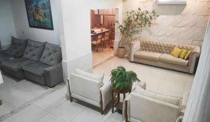 Lindo sobrado em condomínio St Castelo Branco Casa em Condomínio com 3 Quarto(s) e 3 banheiro(s) à Venda, 165 por R$ 1.300.000 no setor Setor Castelo Branco AD18152