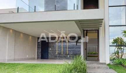 Sobrado Jardins Capri Casa em Condomínio com 3 Quarto(s) e 5 banheiro(s) à Venda, 224.36 por R$ 1.897.000 no setor Jardins Capri AX18353