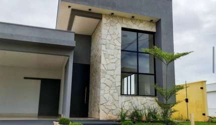 Casa térrea em Condomínio Fechado Terras Alpha 2 Casa em Condomínio com 3 Quarto(s) e 4 banheiro(s) à Venda, 152 por R$ 820.000 no setor Terras Alpha Residencial 2 FL18783