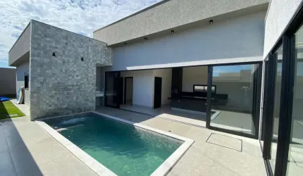 Terras Alpha 01 Casa em Condomínio com 3 Quarto(s) e 4 banheiro(s) à Venda, 166 por R$ 1.230.000 no setor Senador Canedo FL19606