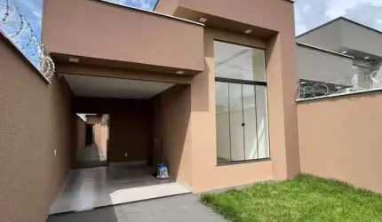 CASA TERREA APARECIDA DE GOIÂNIA  Casa de Rua com 3 Quarto(s) e 3 banheiro(s) à Venda, 120 por R$ 359.000 no setor Jardim Boa Esperança IN19640