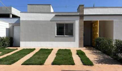 Kazas Jardins Bellagio Casa em Condomínio com 2 Quarto(s) e 2 banheiro(s) à Venda, 80 por R$ 385.000 no setor Parque Trindade III FL20598