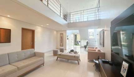 SOBRADO 290m² - 4 Suítes - JARDINS ATHENAS Casa em Condomínio com 4 Quarto(s) e 5 banheiro(s) à Venda, 290 por R$ 3.500.000 no setor Jardins Atenas AX22349