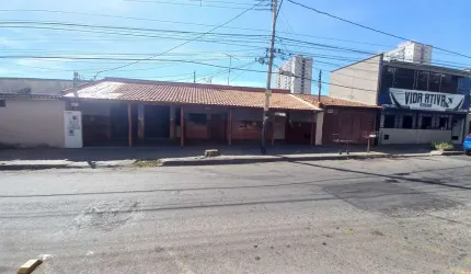Casa Residencial e Comercial Casa de Rua com 3 Quarto(s) e 1 banheiro(s) à Venda, 400 por R$ 650.000 no setor Vila Jaragua ST22603