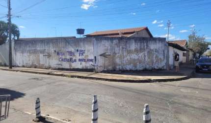 CASA CIDADE SATELITE SÃO LUIZ Casa de Rua com 4 Quarto(s) e 2 banheiro(s) à Venda, 140 por R$ 430.000 no setor Cidade Satélite São Luiz ST23001