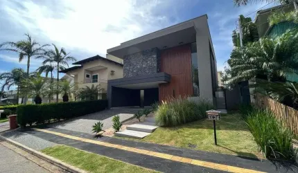 Sobrado Em Condominio Fechado  Casa em Condomínio com 4 Quarto(s) e 6 banheiro(s) à Venda, 304 por R$ 3.000.000 no setor Jardins Madri IN23092