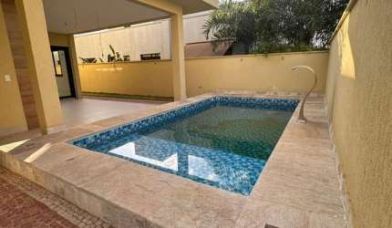 Casa Térrea com Armários no Portal do Sol Green Casa em Condomínio com 3 Quarto(s) e 5 banheiro(s) à Venda, 218 por R$ 1.830.000 no setor Residencial Goiania Golfe Clube AD23187