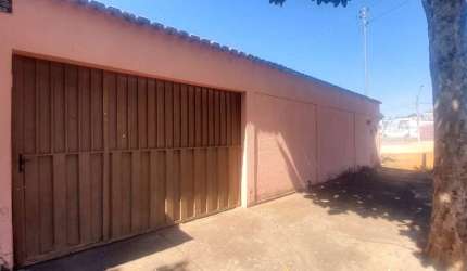 Oportunidade Garavelo  Casa de Rua com 3 Quarto(s) e 1 banheiro(s) à Venda, 136.8 por R$ 310.000 no setor Setor Garavelo AD23309
