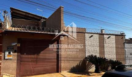 Vendo casa de 2 Quartos no Setor Estrela Dalva Casa de Rua com 2 Quarto(s) e 2 banheiro(s) à Venda, 157.36 por R$ 650.000 no setor Setor Estrela Dalva VN23332
