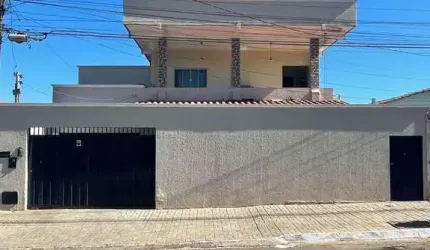 Sobrado Jardim Curitiba Casa de Rua com 5 Quarto(s) e 3 banheiro(s) à Venda, 250 por R$ 650.000 no setor Jardim Curitiba FL23804