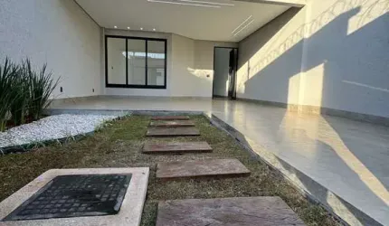 Vendo Casa 3 Quartos no Jardim Presidente, com Piscina Casa de Rua com 3 Quarto(s) e 2 banheiro(s) à Venda, 151.89 por R$ 735.000 no setor Jardim Presidente VN23905