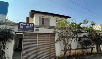 Sobrado Jardim América Casa de Rua com 4 Quarto(s) e 5 banheiro(s) à Venda, 270 por R$ 2.000.000 no setor Jardim America ST23925