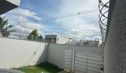 CASA DE RUA  Casa de Rua com 3 Quarto(s) e 2 banheiro(s) à Venda, 102 por R$ 450.000 no setor Cardoso AD23995
