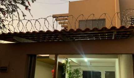 SOBRADO - JARDINS DAS HORTENCIAS Casa de Rua com 1 Quarto(s) e 3 banheiro(s) à Venda, 103 por R$ 400.000 no setor Jardim das Hortensias AD24387