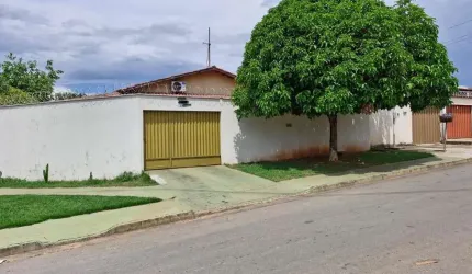 Excelente casa de esquina Casa de Rua com 3 Quarto(s) e 2 banheiro(s) à Venda, 419.5 por R$ 400.000 no setor Jardim Veneza VN24982