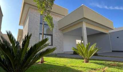 CASA COM PISCINA EM TRINDADE COM ENTRADA FACILITADA  Casa de Rua com 3 Quarto(s) e 3 banheiro(s) à Venda, 209 por R$ 980.000 no setor Setor Cristina II Expansão FL25033