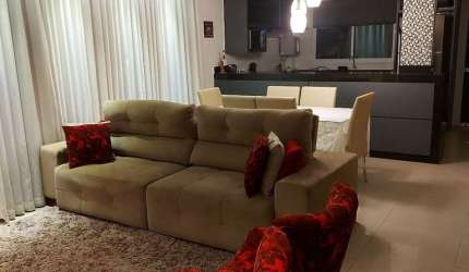 Condomínio Fechado de Sobrados Casa em Condomínio com 3 Quarto(s) e 5 banheiro(s) à Venda, 150 por R$ 750.000 no setor Sitios Santa Luzia FL25213