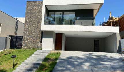 CASA SOBRADO NUNCA HABITADO- PORTAL DO SOL MENDANHA  Casa em Condomínio com 4 Quarto(s) e 2 banheiro(s) à Venda, 297 por R$ 2.200.000 no setor Residencial Parque Mendanha VN25612