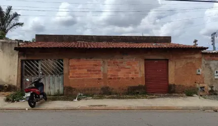 Casa de Rua  Casa de Rua com 2 Quarto(s) e 1 banheiro(s) à Venda, 250 por R$ 215.000 no setor Jardim Tiradentes IN25709