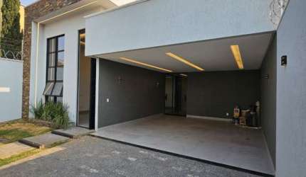 Casa de 03/4 Veredas dos Buritis Casa de Rua com 3 Quarto(s) e 3 banheiro(s) à Venda, 202 por R$ 1.300.000 no setor Residencial Vereda dos Buritis IN25916
